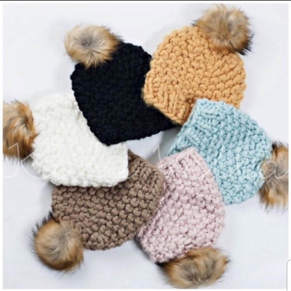 Blue Knitted Beanie Pom Pom Fur Top